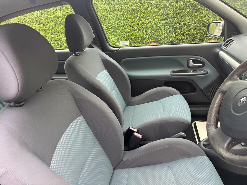 Renault Clio 1.4 Expression Red #7