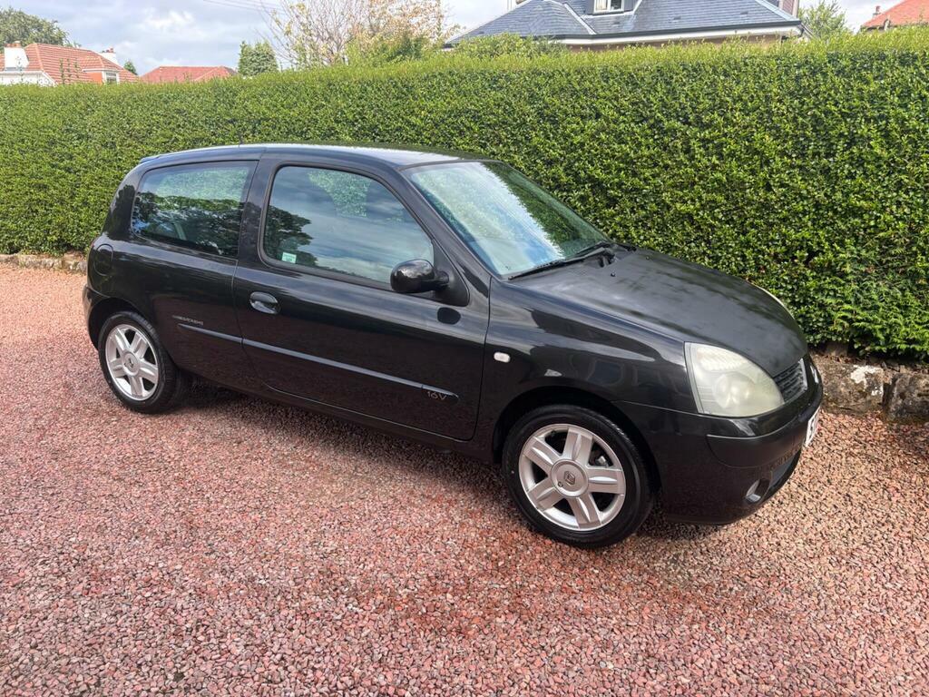 Renault Clio 1.4 Expression Red #1