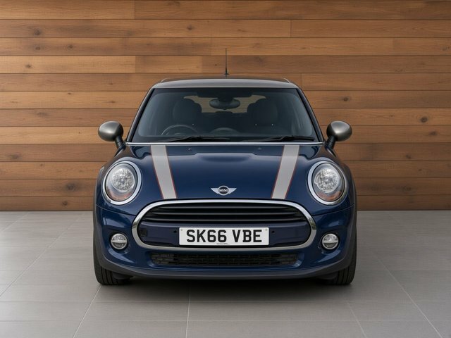 Mini Hatch Cooper Seven Hatchback Blue