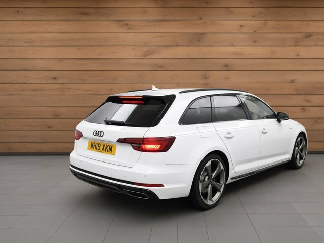 Audi A4 Avant Tfsi 35 Black Edition Black #4