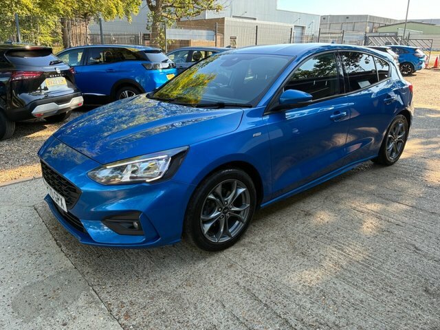 Ford Focus 1.5 Ecoblue St-line Hatchback Eu YP70GPX Blue #3