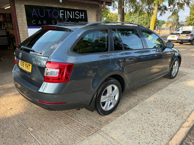Skoda Octavia 1.6 Tdi Se Estate Euro 6 S S Grey #6