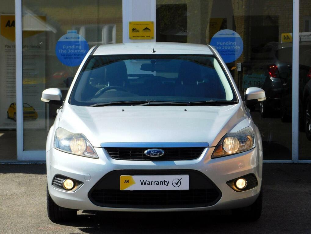 Ford Focus Hatchback 1.6 Zetec 200909 Silver #2