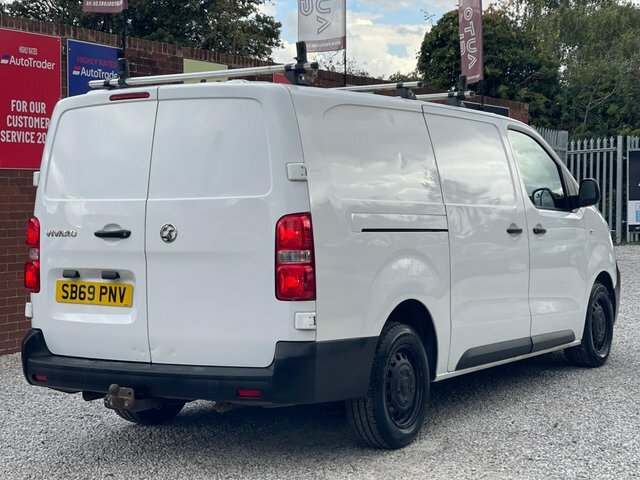Vauxhall Vivaro Turbo D 3100 Edition White #3