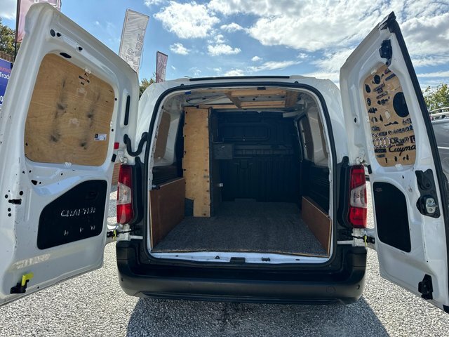 Vauxhall Combo Turbo D 2300 Dynamic AD21EKJ White #6