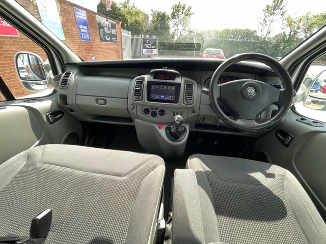 Vauxhall Vivaro Panel Van White #19