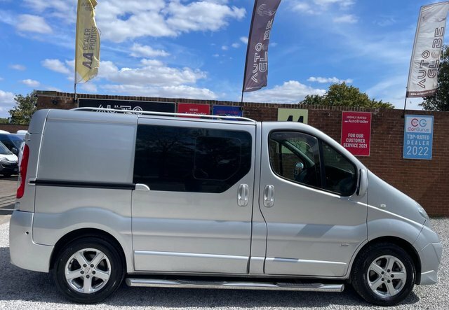 Vauxhall Vivaro Panel Van White #6