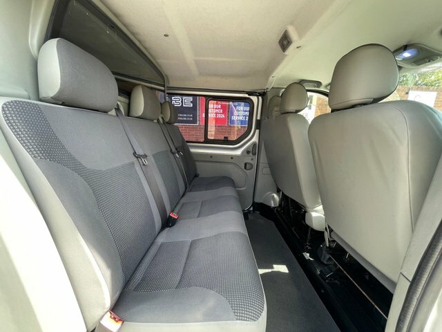 Vauxhall Vivaro Panel Van White #34