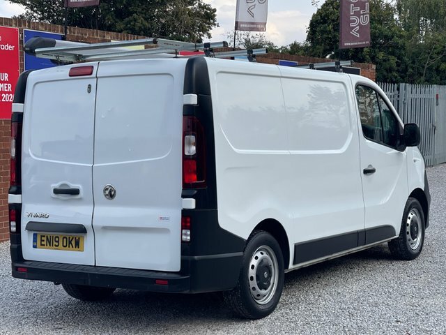 Vauxhall Vivaro Cdti 2900 L1 H1 EN19OKW White #4