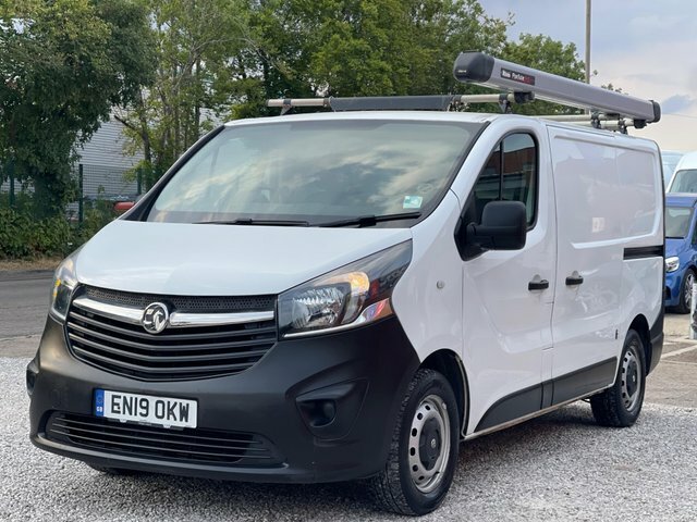 Vauxhall Vivaro Cdti 2900 L1 H1 EN19OKW White #2