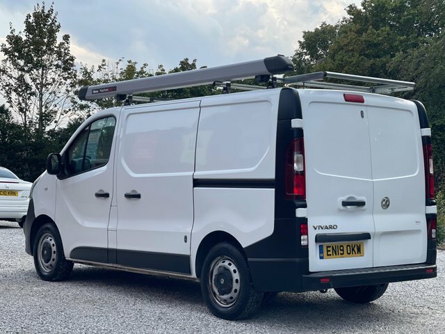 Vauxhall Vivaro Cdti 2900 L1 H1 EN19OKW White #3