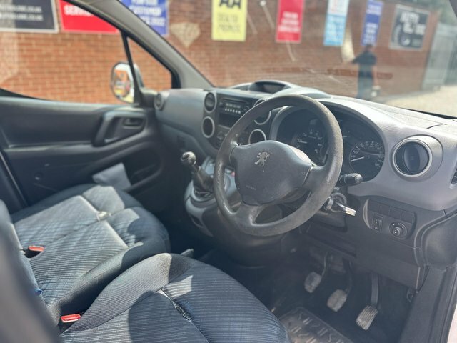Peugeot Partner Temperature Controlled White #5