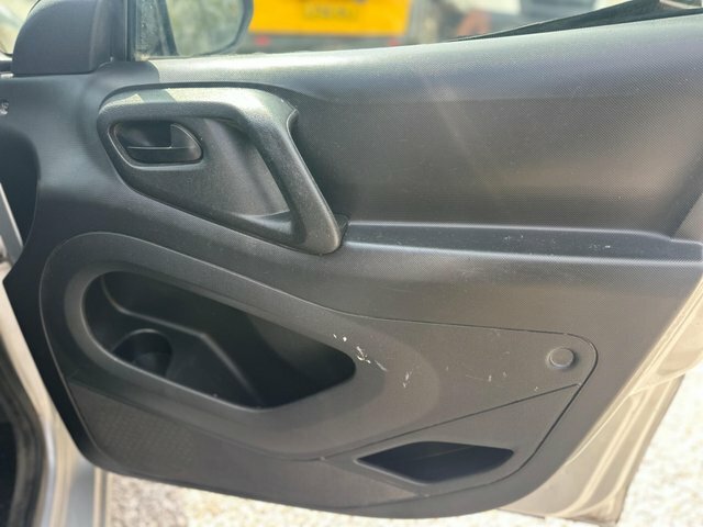 Peugeot Partner Temperature Controlled White #23