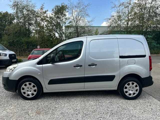 Peugeot Partner Temperature Controlled White #13