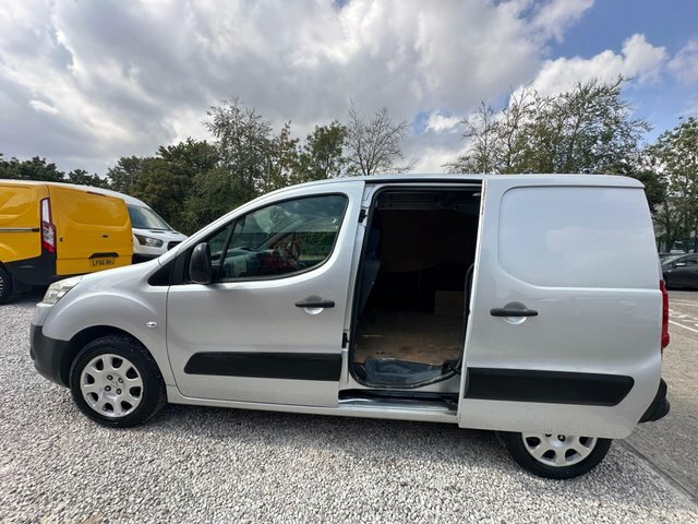 Peugeot Partner Temperature Controlled White #33