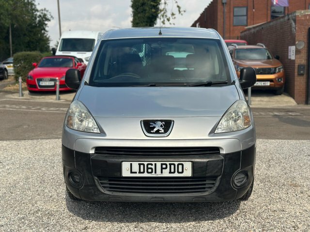 Peugeot Partner Temperature Controlled White #12