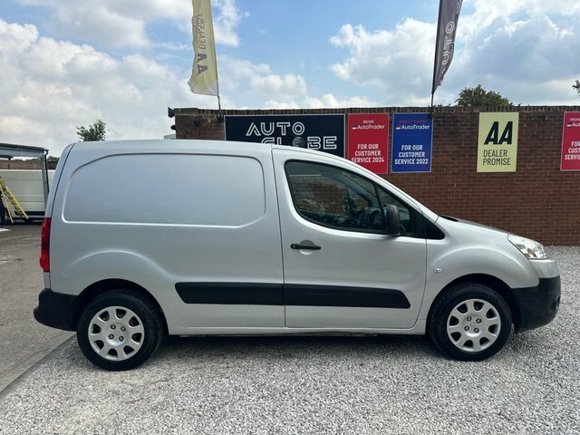 Peugeot Partner Temperature Controlled White #17