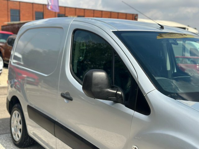Peugeot Partner Temperature Controlled White #22