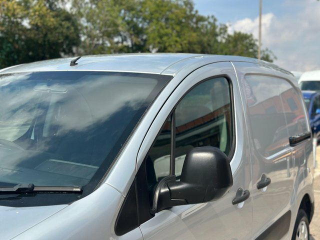 Peugeot Partner Temperature Controlled White #28