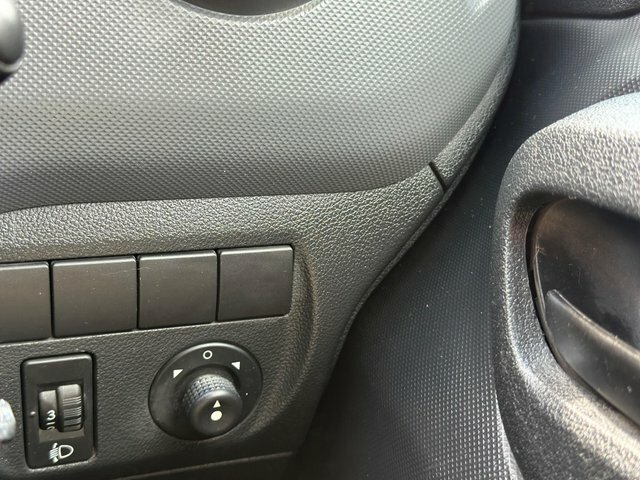 Peugeot Partner Temperature Controlled White #36