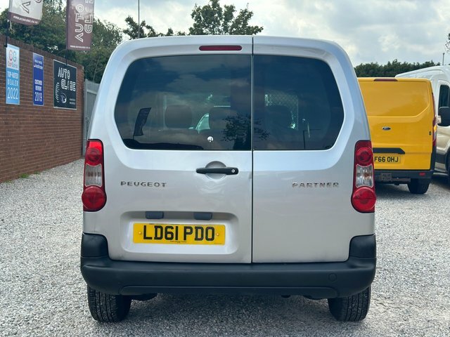 Peugeot Partner Temperature Controlled White #14