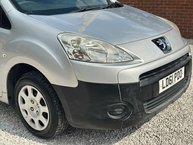 Peugeot Partner Temperature Controlled White #27