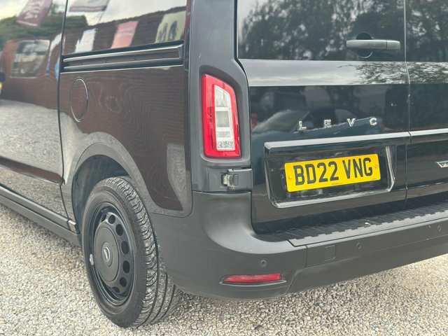 LEVC VN5 Mpv White #19