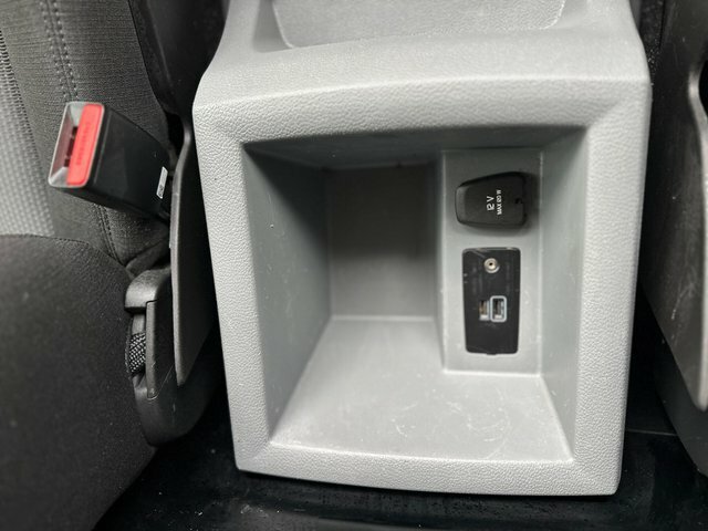LEVC VN5 Mpv White #32