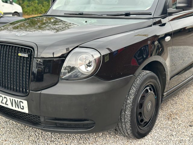 LEVC VN5 Mpv White #42