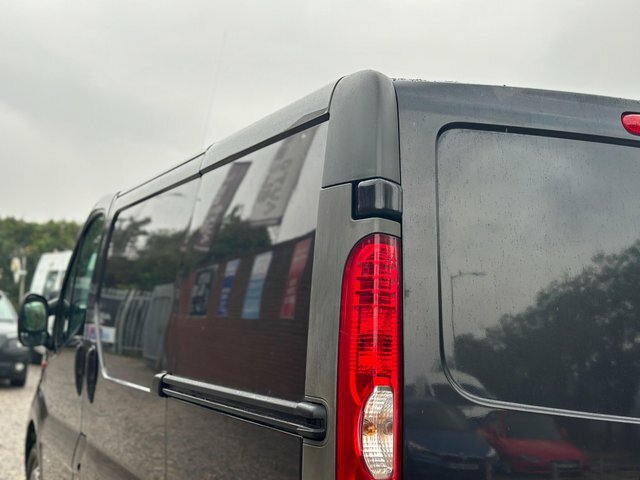 Renault Trafic White #14