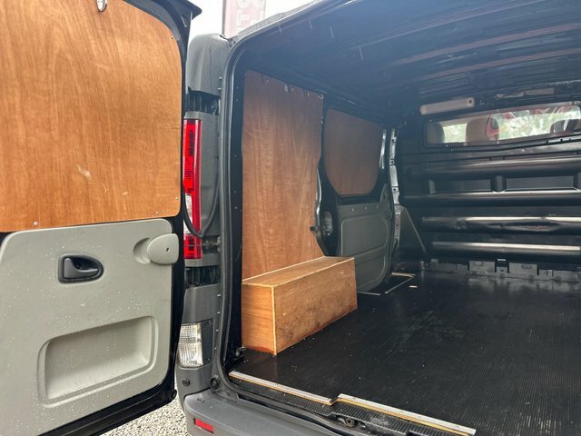 Renault Trafic White #15
