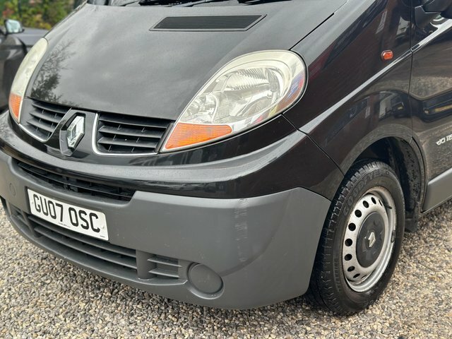 Renault Trafic White #26