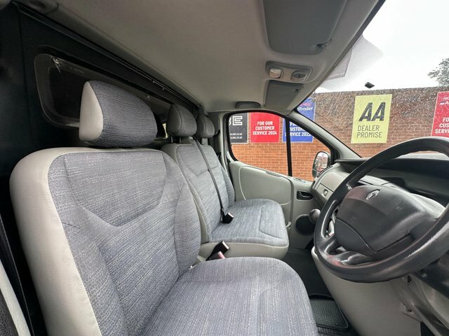 Renault Trafic White #21