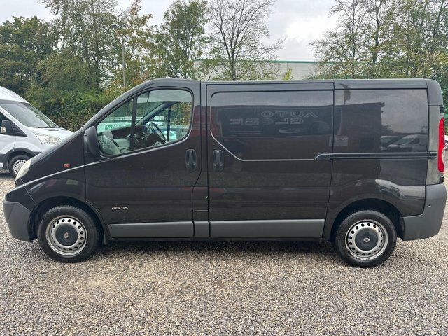 Renault Trafic White #13