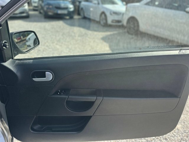 Ford Fiesta 1.6 Style Silver #24