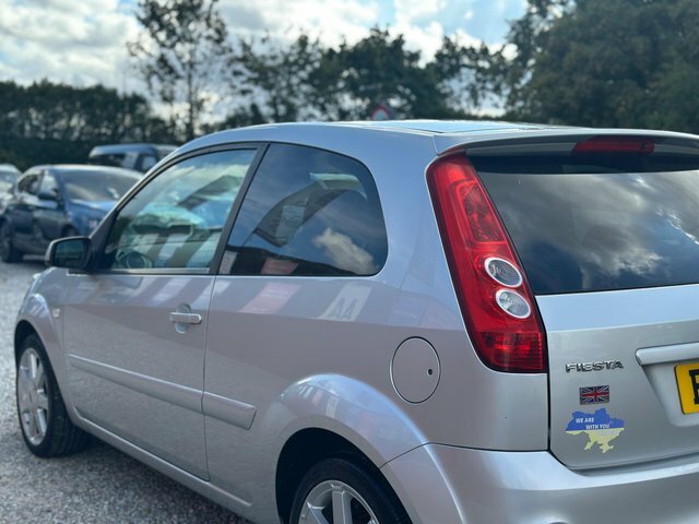 Ford Fiesta 1.6 Style Silver #18