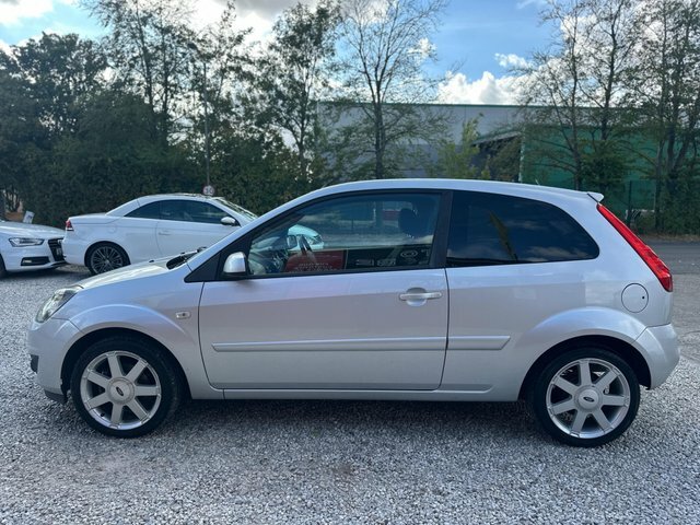 Ford Fiesta 1.6 Style Silver #15