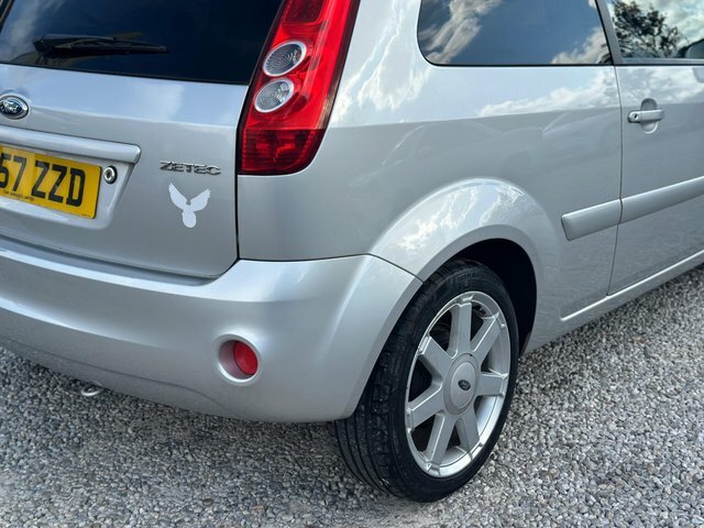 Ford Fiesta 1.6 Style Silver #16