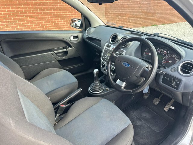 Ford Fiesta 1.6 Style Silver #5