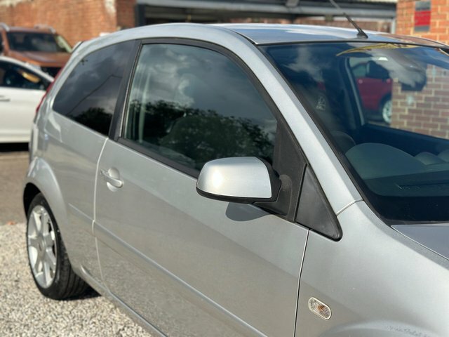 Ford Fiesta 1.6 Style Silver #26