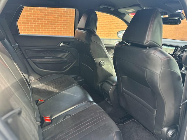 Peugeot 308 SW Bluehdi Gt Eat Euro White #6