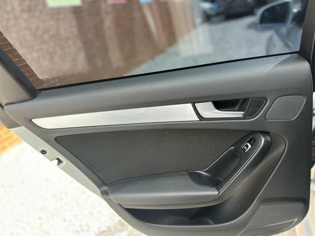 Audi A4 Avant 2L Se Technik Grey #43