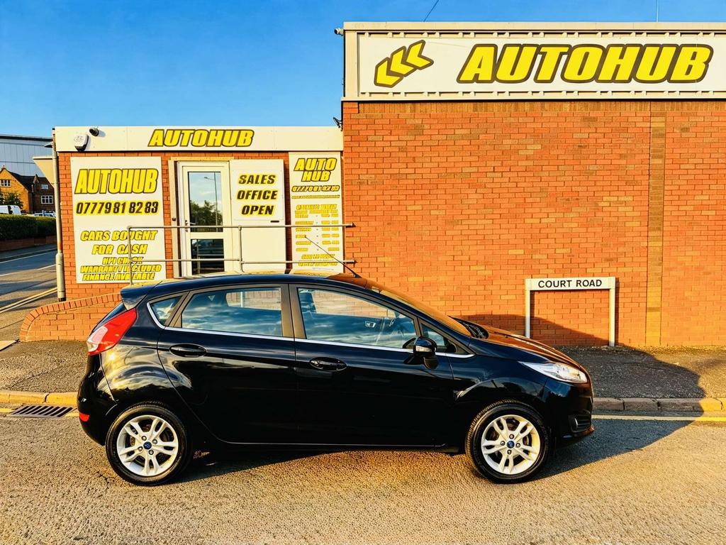 Ford Fiesta Zetec AK16JXF #2