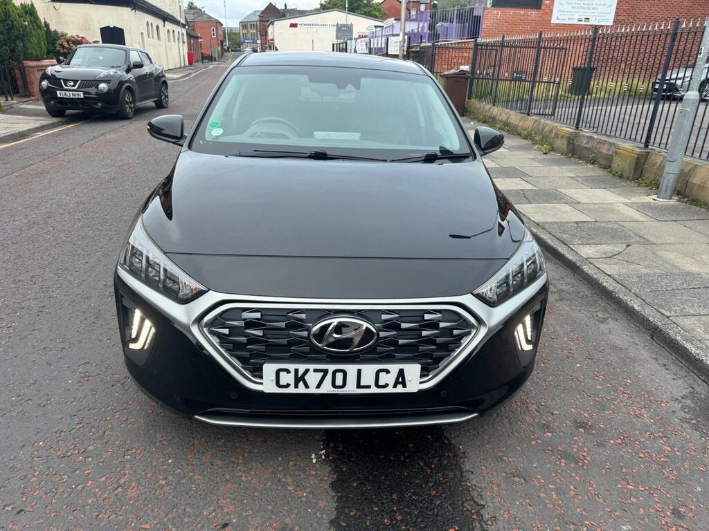 Hyundai Ioniq Premium Se Black #3