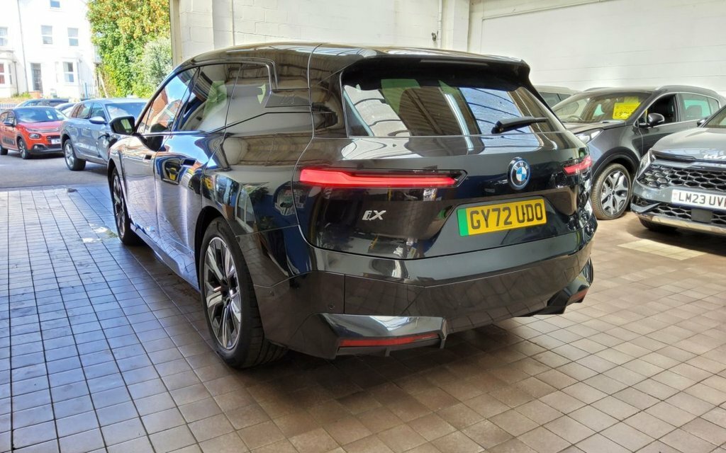 BMW iX Suv GY72UDO Black #6