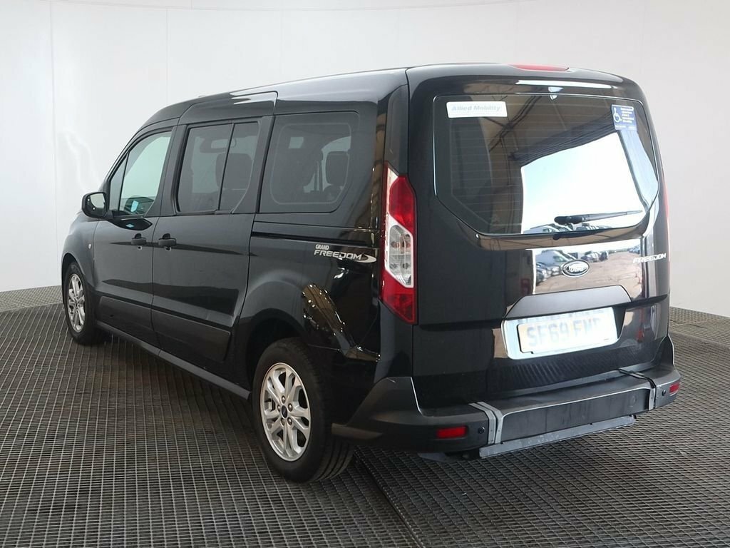 Ford Grand Tourneo Connect 1.5L Zetec Black #2