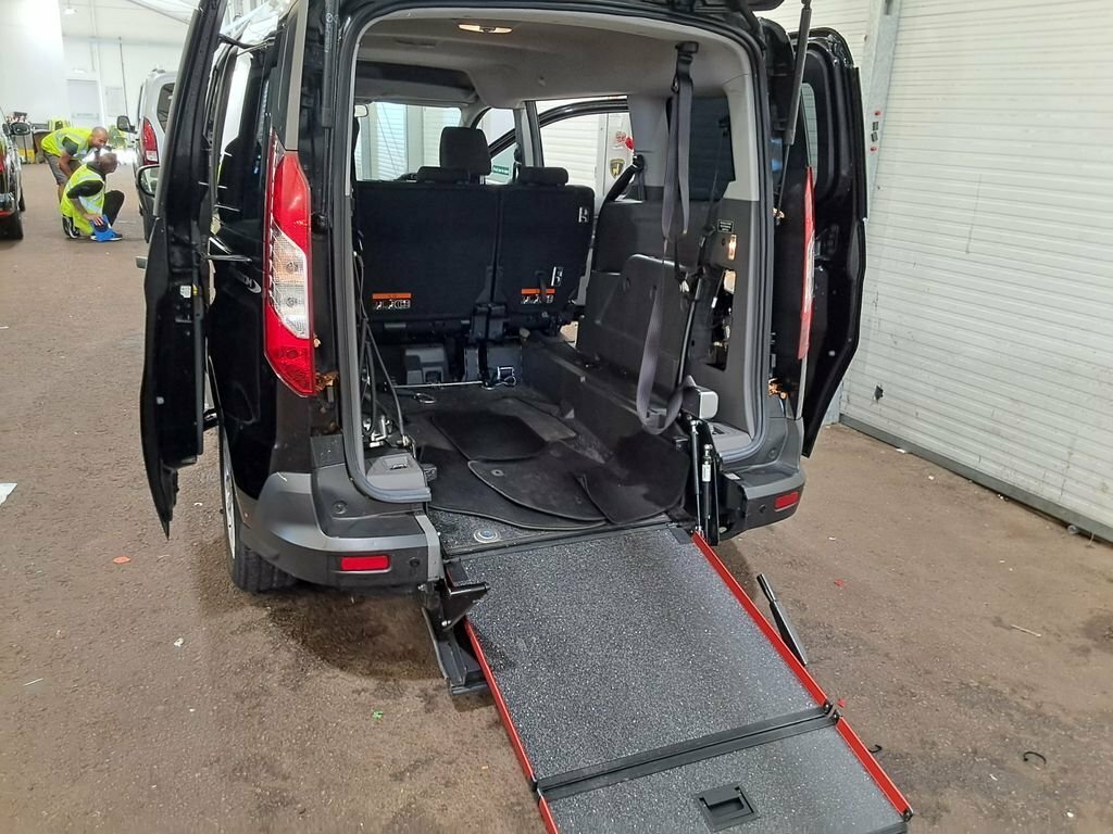 Ford Grand Tourneo Connect 1.5L Zetec Black #5