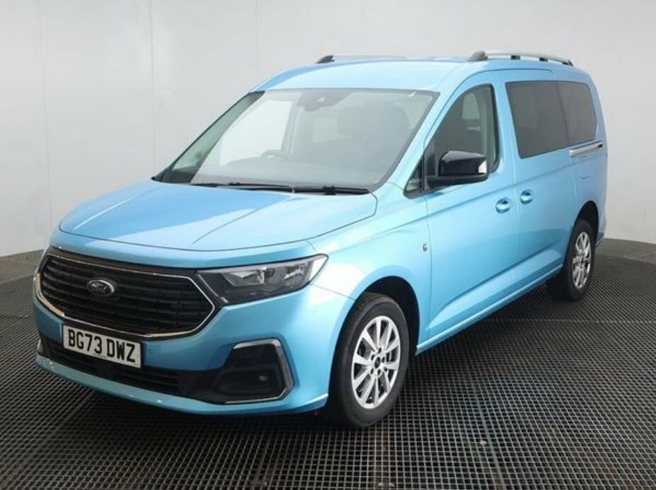 Ford Grand Tourneo Connect 1.5L Titanium Blue