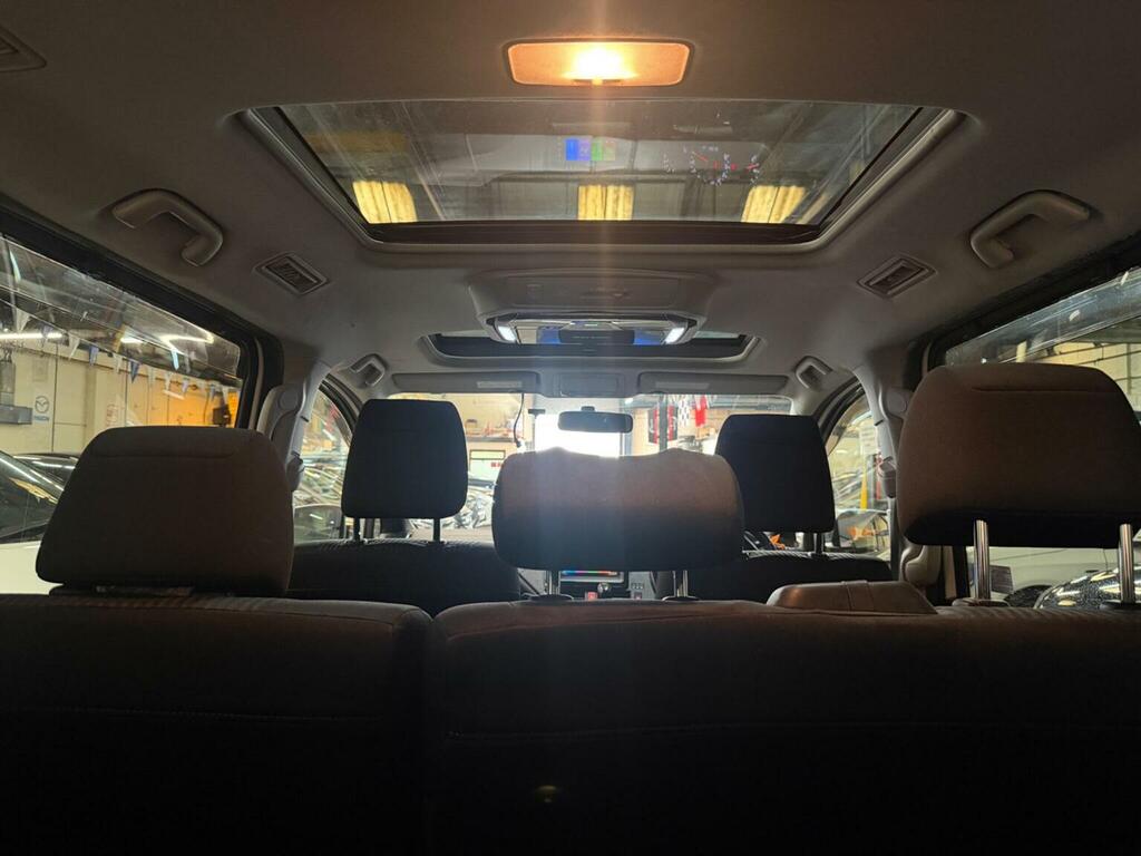 Toyota Noah Mpv White #41