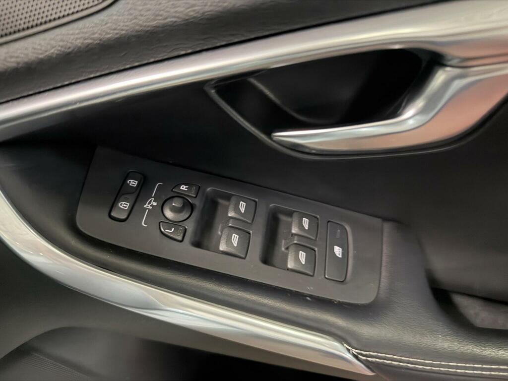 Volvo V40 D2 Se Blue #33